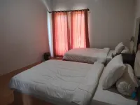 Aldeoz Group House Palembang のホテル