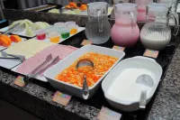 Colonial Flat Hotel - breakfast