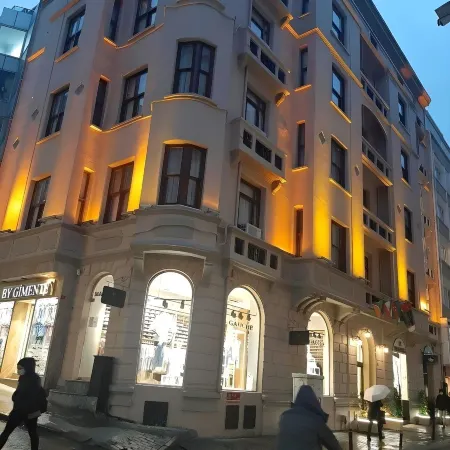 Valide Hotel Отели рядом с достопримечательностью «Шишли»