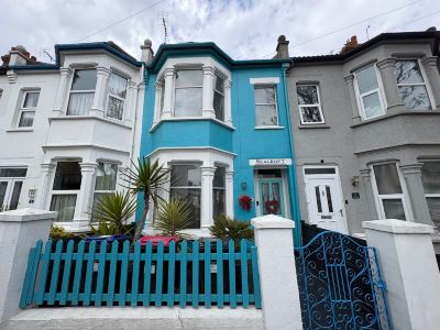 Coastal House Opposite Beach Sleeps 6 Pet Friendly