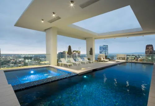 Level Los Angeles - Downtown South Olive - Rooftop Pools