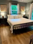 Cozy mountain cabin in Hiawassee!