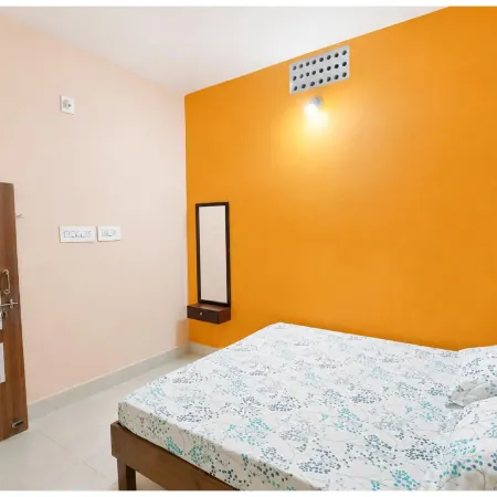 Goroomgo Grand Inn Lodge Grand Raod Puri
