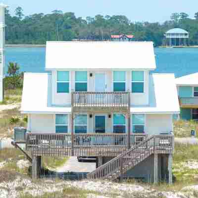 4BR Beachfront Getaway, Beat the Crowds! Hotel Exterior