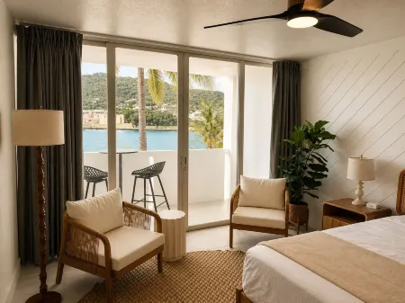Hotel on the Cay