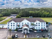The Windstar Hotel - Emerald Isle / Swansboro Hotels in Cedar Point
