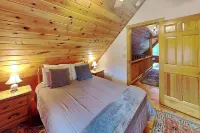 The Old World Chalet by Taylor Made Deep Creek - balcony