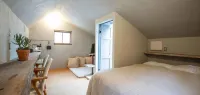 Loof Tiny House Camp - 4-Star