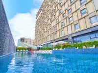 Hotel Collective - Yüzme Havuzu