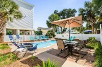 Barefoot Beach-Steps to Beach, Pool, Pet Friendly - Pool