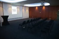 M Suite Hotel - Bãi đậu xe