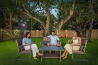 Private Pool Patio Games BBQ Family Fun - Homestays