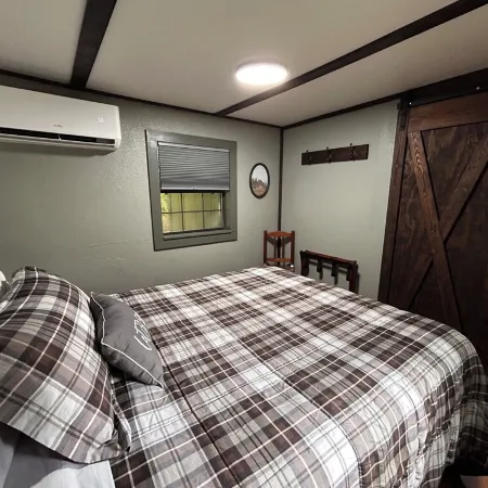 Feisty Ranch Farm Retreat - Private and charming 2-bedroom on 15 acres