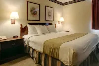 Americas Best Value Inn and Suites Saint Charles - parking