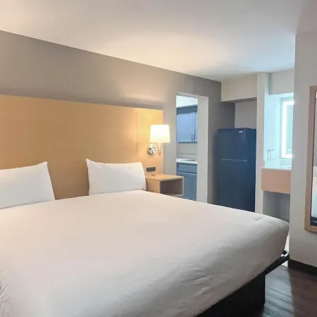 Studio 6 Suites Warsaw, IN
