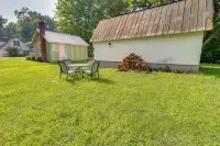 Fire Pit, Gas Grill! Bright Cottage By Devils Lake - Apartments