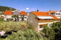 Apartments Mladenka 2 - Homestays