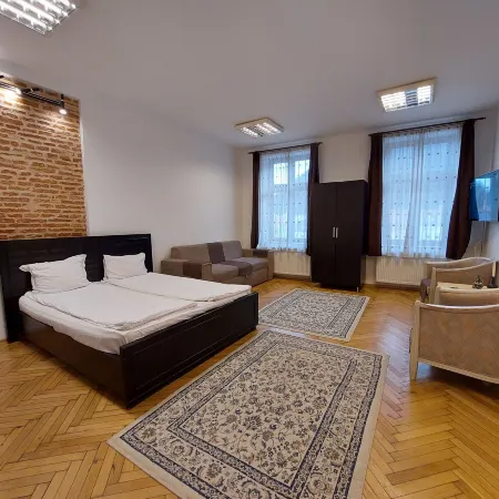 Main Square Apartments & More