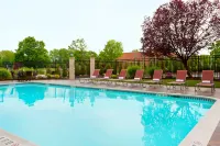 Holiday Inn CLARK - NEWARK AREA by IHG - Kolam Renang