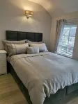 Modern 3-Bed Apartment in Magherafelt Sleeps 8 - Apartemen