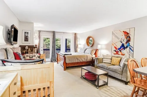 Budget-friendly Studio Near Alyeska Lifts - 3 ดาว