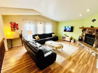Scenic, cheery, and bright Eagle River home base to adventure. - Holiday bungalows