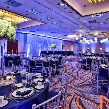 DoubleTree by Hilton Hotel Chicago - Alsip