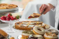 Hotel Vis à Vis - servizio colazione