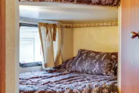 7 Mi to Lake! Glamping Experience in Hermitage - Wifi