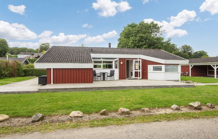 6 person holiday home in Bjert-By Traum