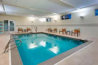 Courtyard Fort Wayne Downtown at Grand Wayne Convention Center - Pool