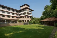 The Fern Kadamba Hotel & Spa Goa, Panjim, Series by Marriott - bar
