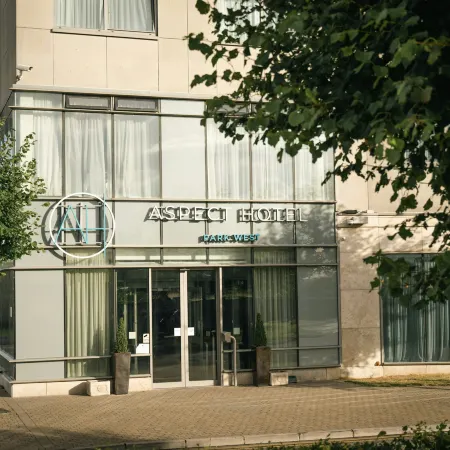 Aspect Hotel Park West
