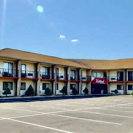 Red Roof Inn & Suites Newport -Middletown, RI