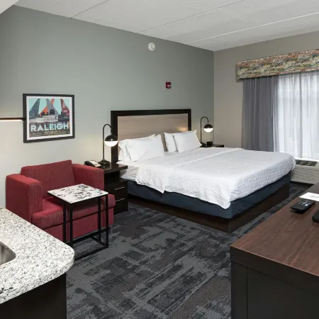 Hampton Inn & Suites Raleigh Downtown