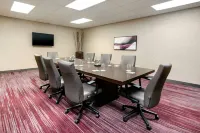 Courtyard by Marriott Savannah Midtown - سبا