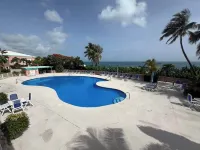 Breezy View--Amazing Ocean Views and Refreshing Pool at Coakley Bay! - Familien