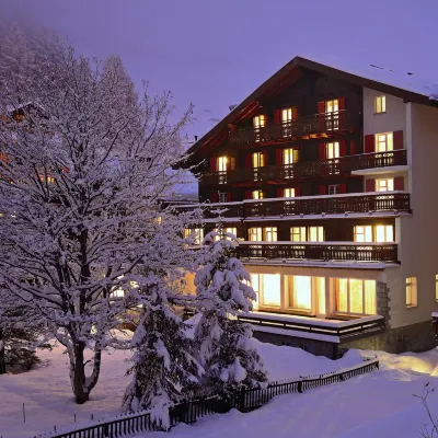 Hotel Alphubel Отели рядом с достопримечательностью «Церковь святого Маврикия»
