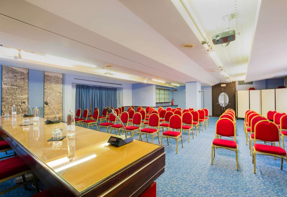 4. 퀄리티 호텔 델..