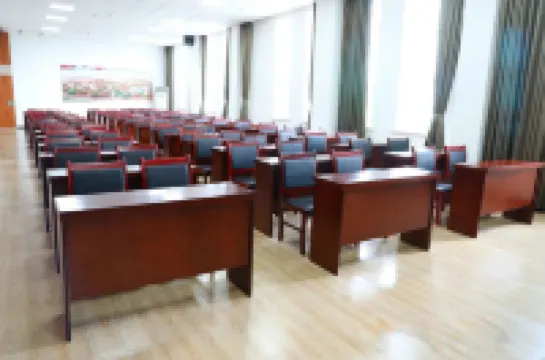 Caoyuan Mingzhu Hotel Hotels in Mittleres Horqin-Banner des Rechten Flügels