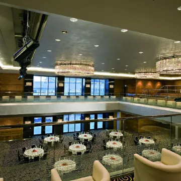 Maritim Hotel Düsseldorf Отели рядом с достопримечательностью «Гольцхайм»