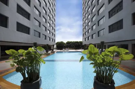 Twin Towers Hotel