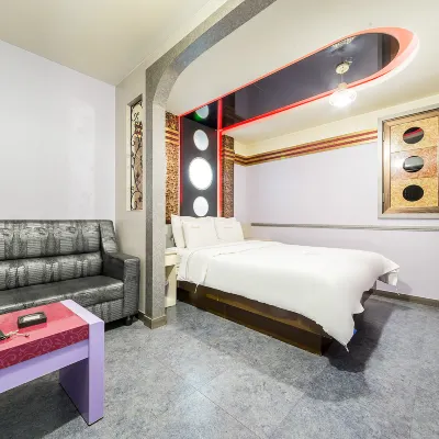 Suyu Palace Hotel Отели рядом с достопримечательностью «Храм Тосонса»