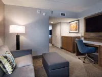 Doubletree by Hilton East Madison East Hotels near Warner Park