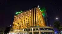 Holiday Inn Baoji Central Các khách sạn gần Baoji Vocational Technology College