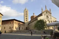 Rustic Tuscan Apartment Hotels in Massa Marittima