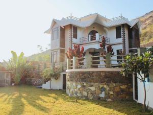 Palm Valley Retreat