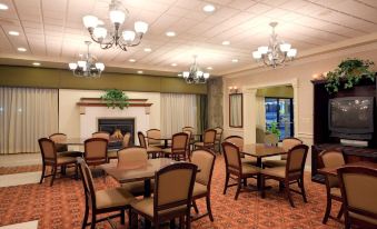 Holiday Inn Express & Suites Boston - Cambridge, an IHG Hotel