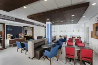 Holiday Inn Express & Suites West des Moines - Jordan West