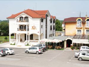 The 10 Best Hotels in Zaluzani for 2023 | Trip.com